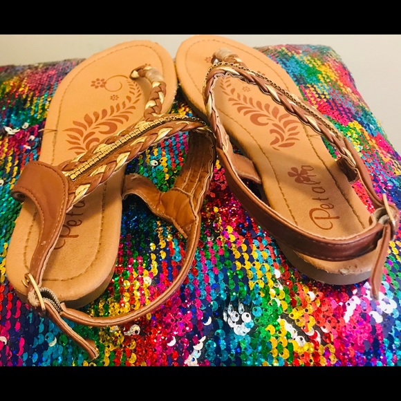 ❇️ Gladiator Girls flat Sandals Size 3 Sold as is. - Picture 4 of 5